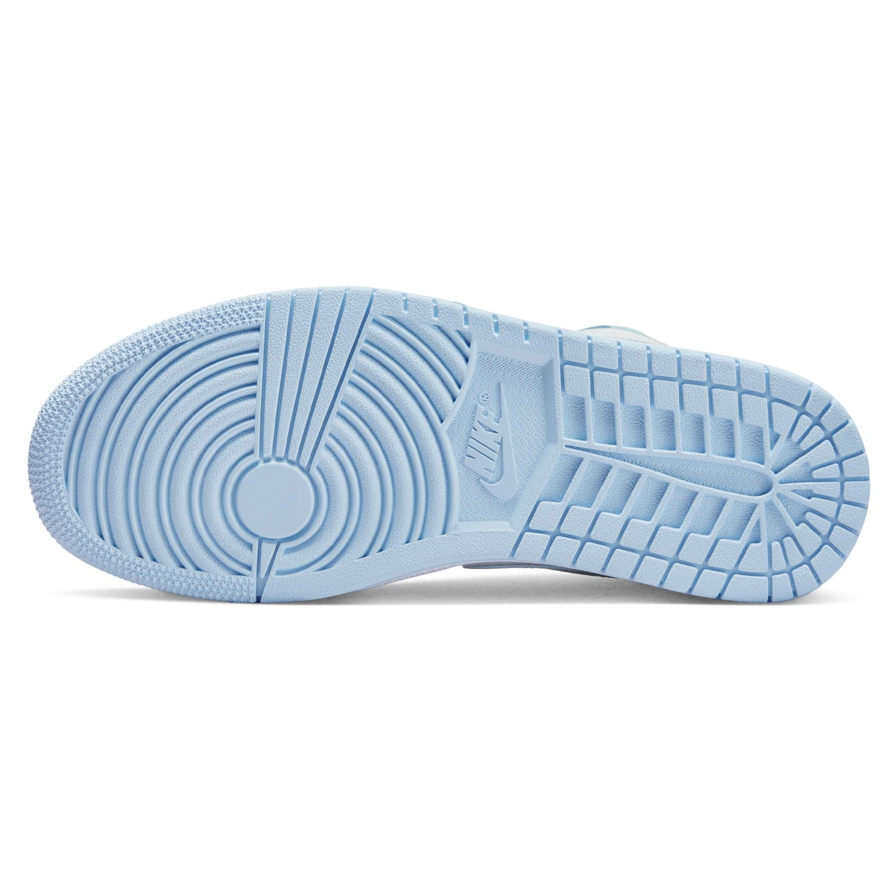 靴 NIKE AIR JORDAN 1 RETRO LOW OG ICE BLUE Ice Blue Hues Freeze Over The Air Jordan 1 Low SE
