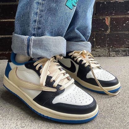 Fragment Design x Travis Scott x Air Jordan 1 Retro Low - Kick Game