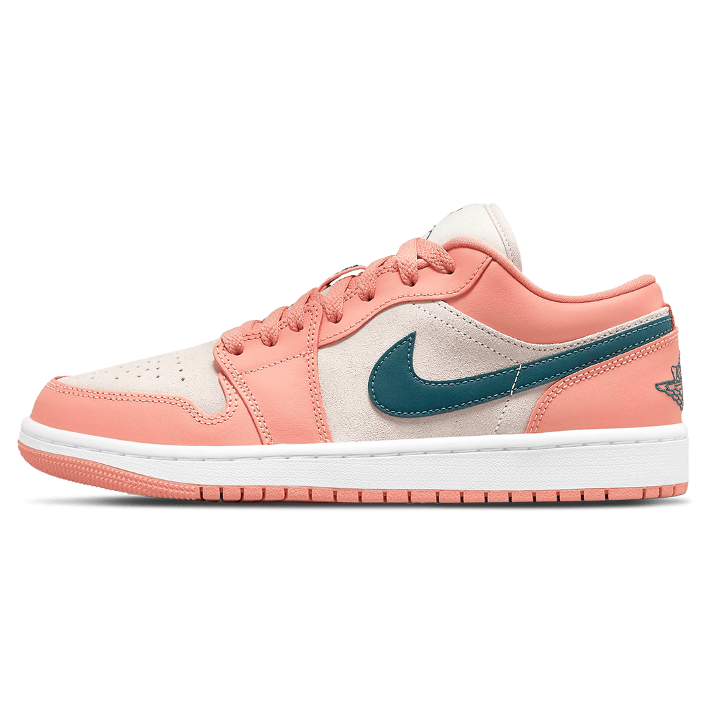 Air Jordan 1 Low Wmns Light Madder Root Kick Game