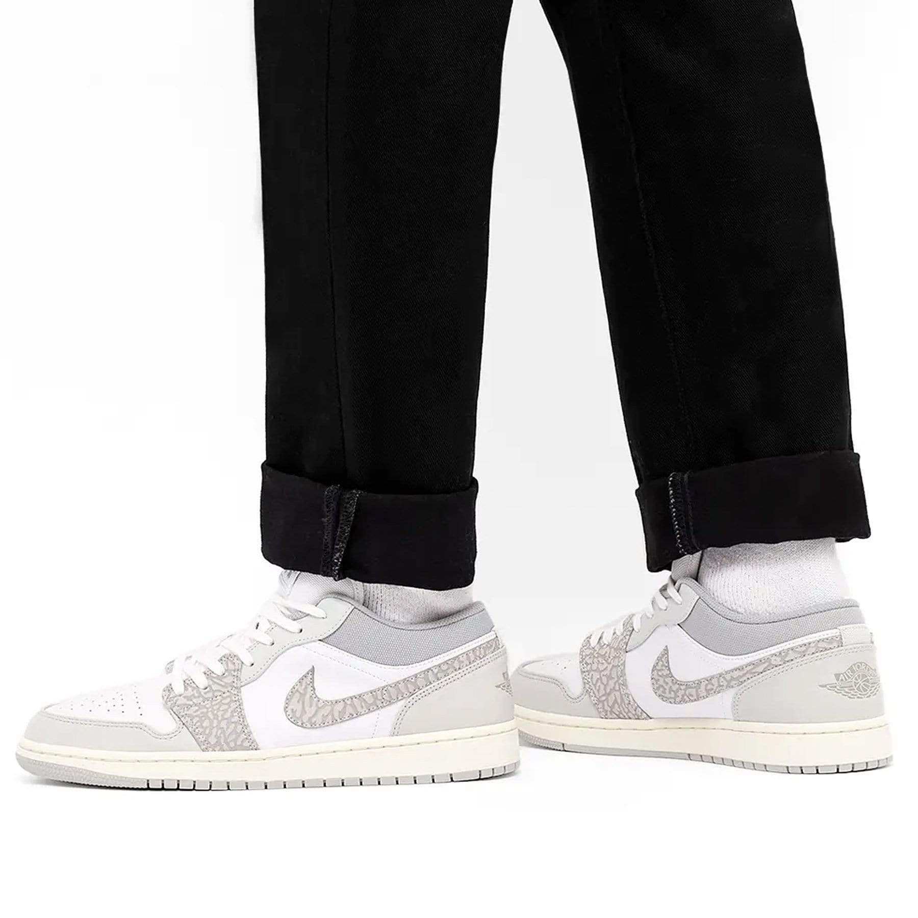 Jordan 1 low elephant print deals