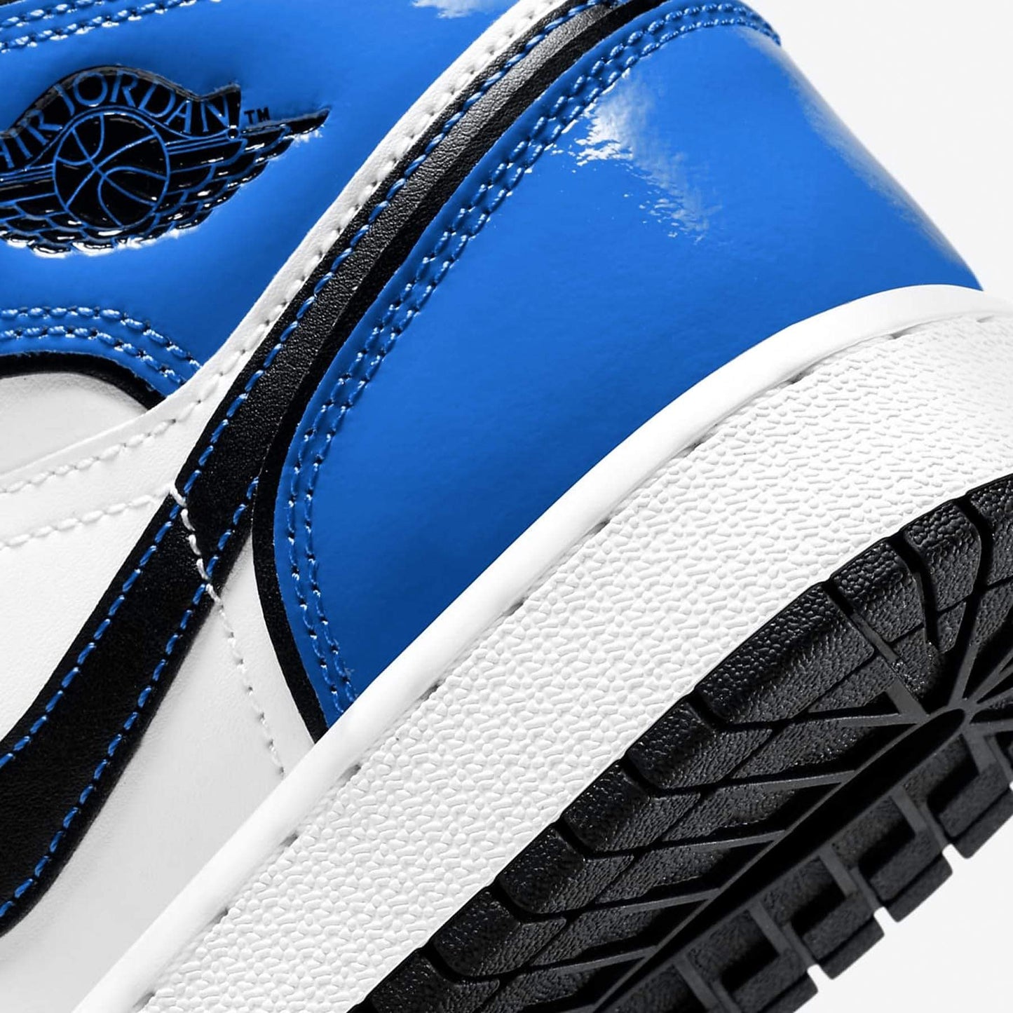 Air Jordan 1 Mid SE GS 'Signal Blue' - Kick Game