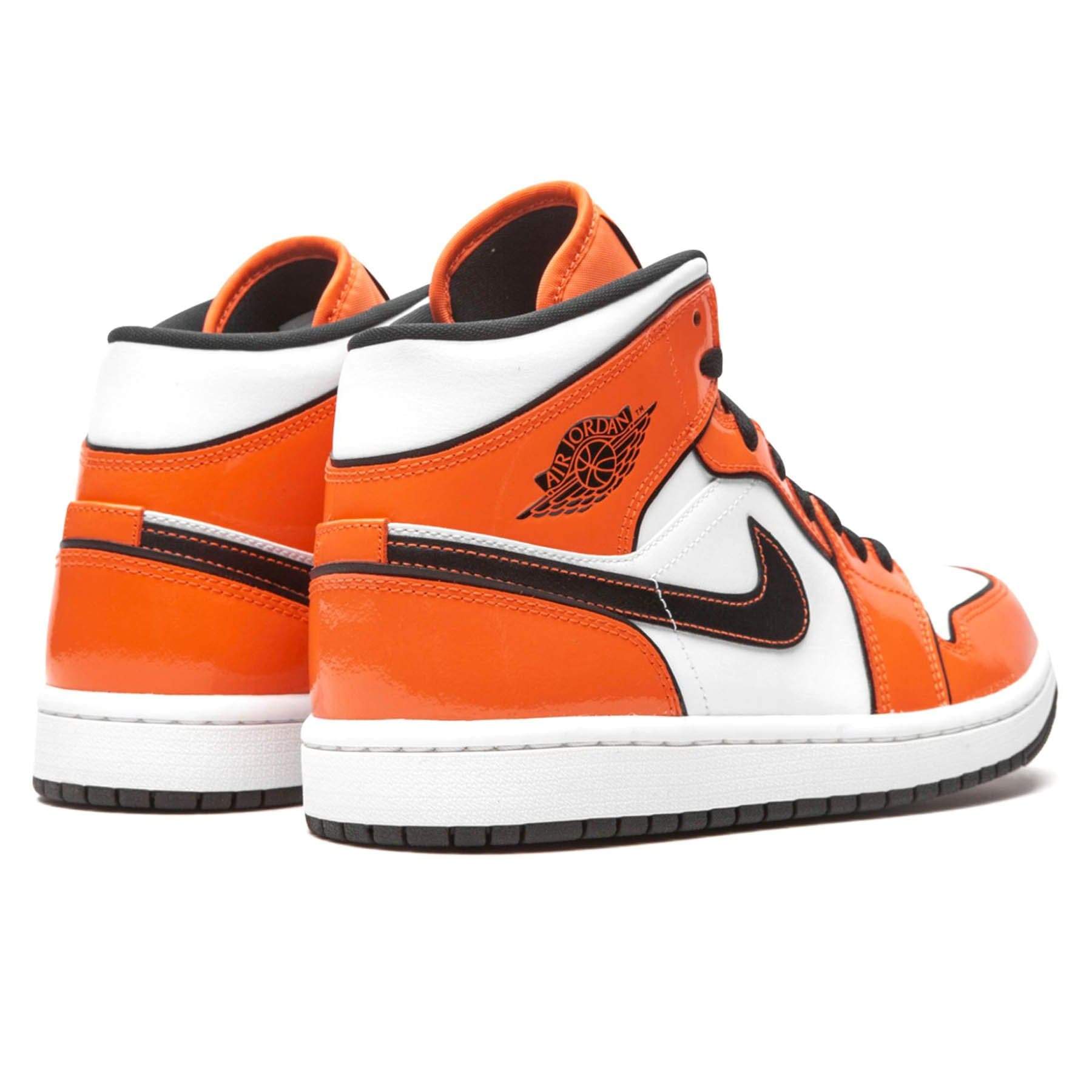 turf orange nike