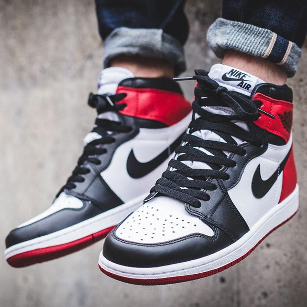 Air Jordan 1 Retro High OG Black Toe - Kick Game