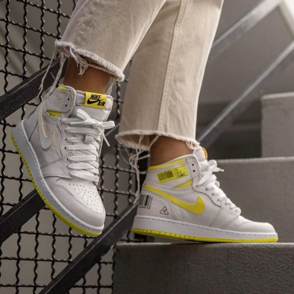Air Jordan 1 Retro High OG GS 'First Class Flight' - Kick Game