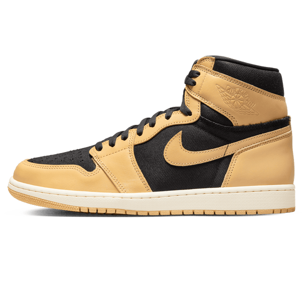 Air Jordan 1 Retro High OG Heirloom Kick Game