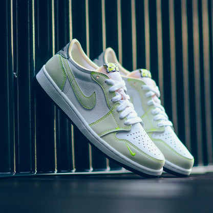 Air Jordan 1 Low OG 'Ghost Green' - Kick Game