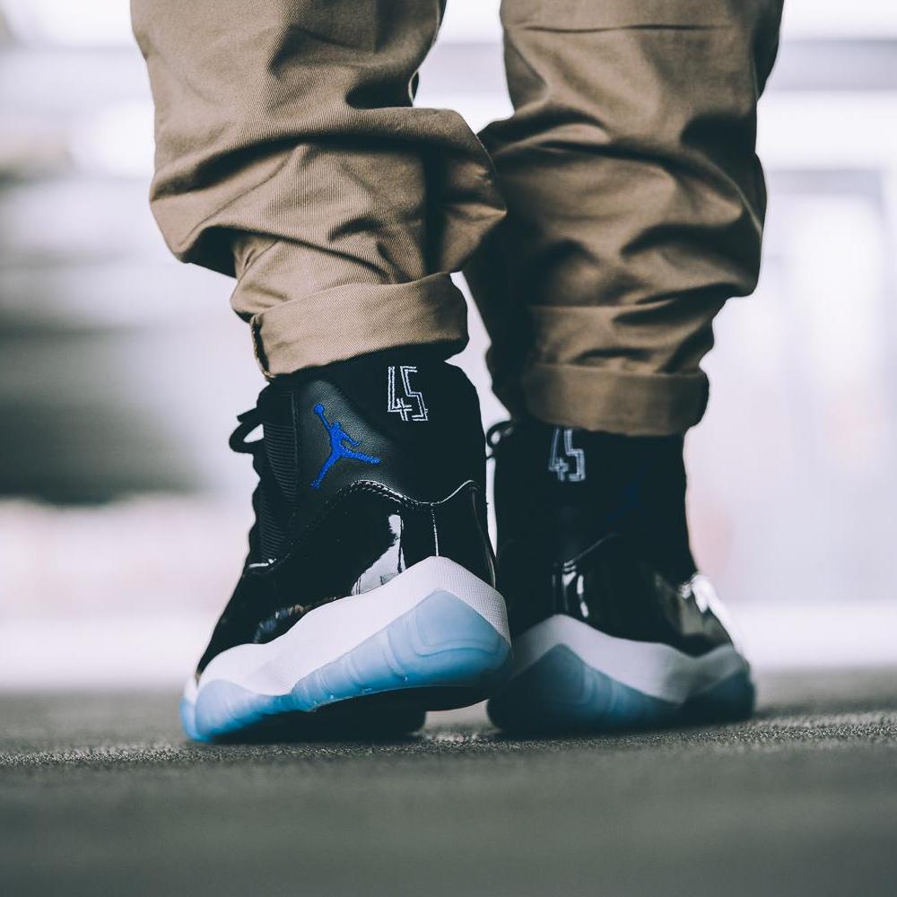 Air Jordan 11 PS Space Jam Monster Mash Kick Game