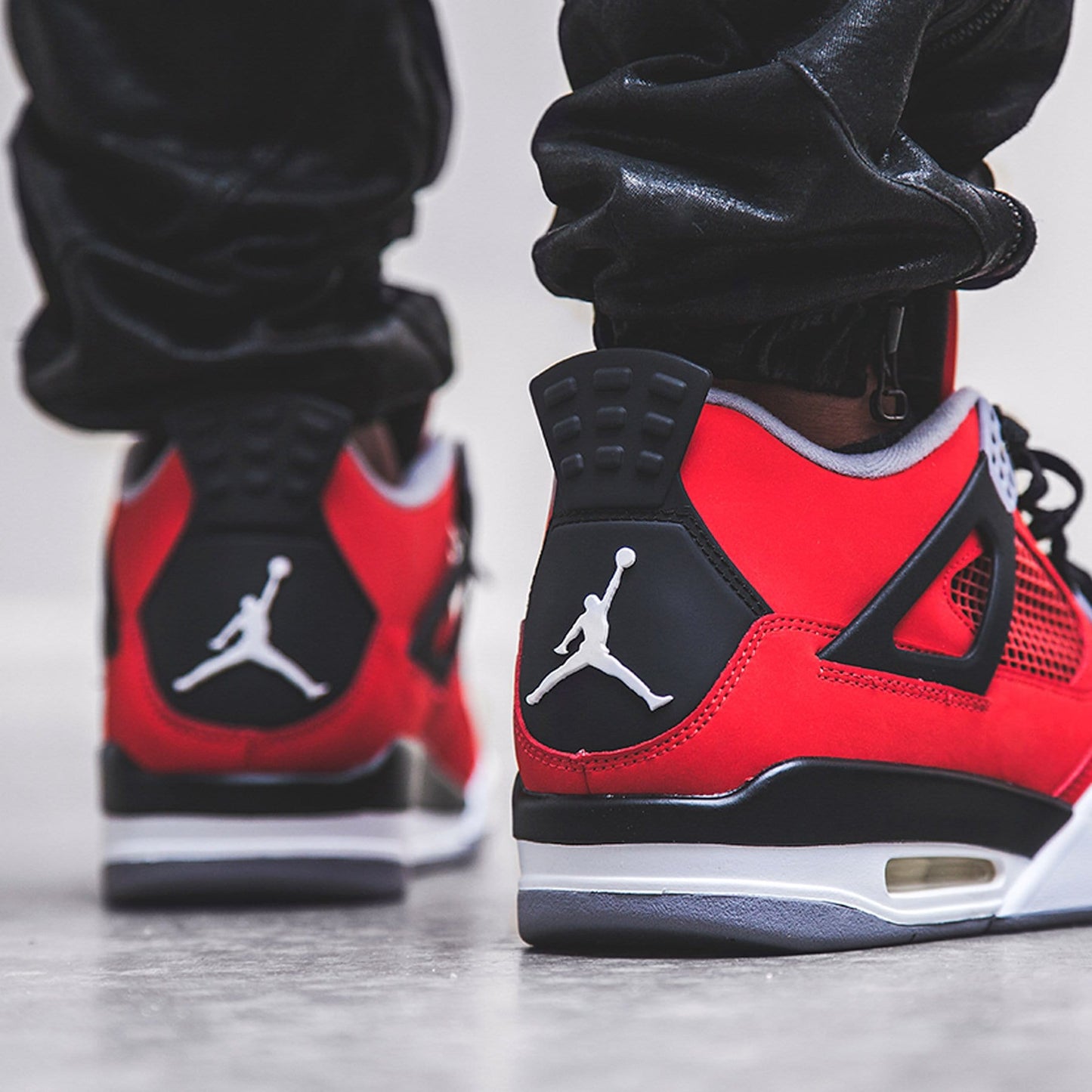 Air Jordan 4 Retro 'Toro Bravo' - Kick Game