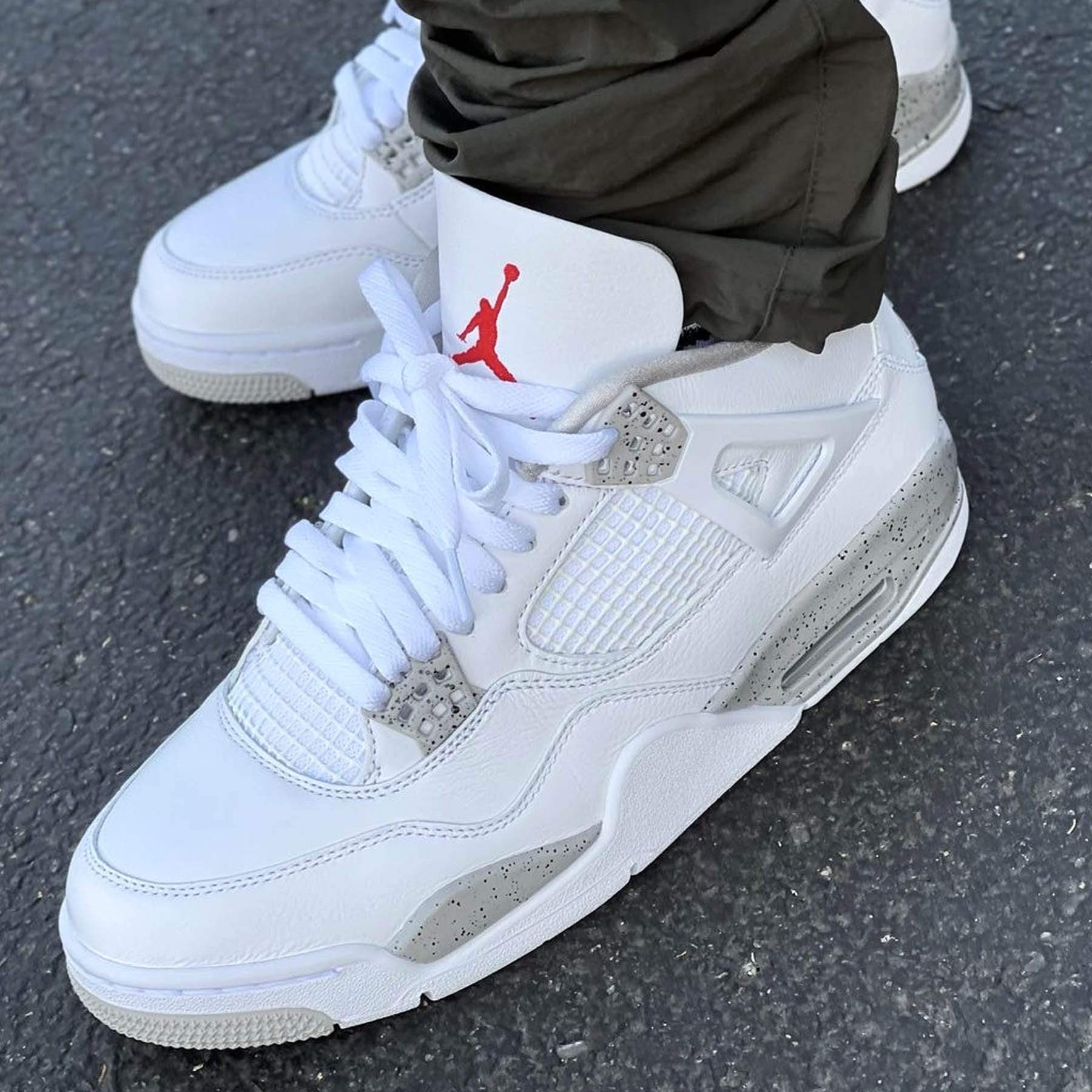Air Jordan 4 Retro White Oreo Kick Game