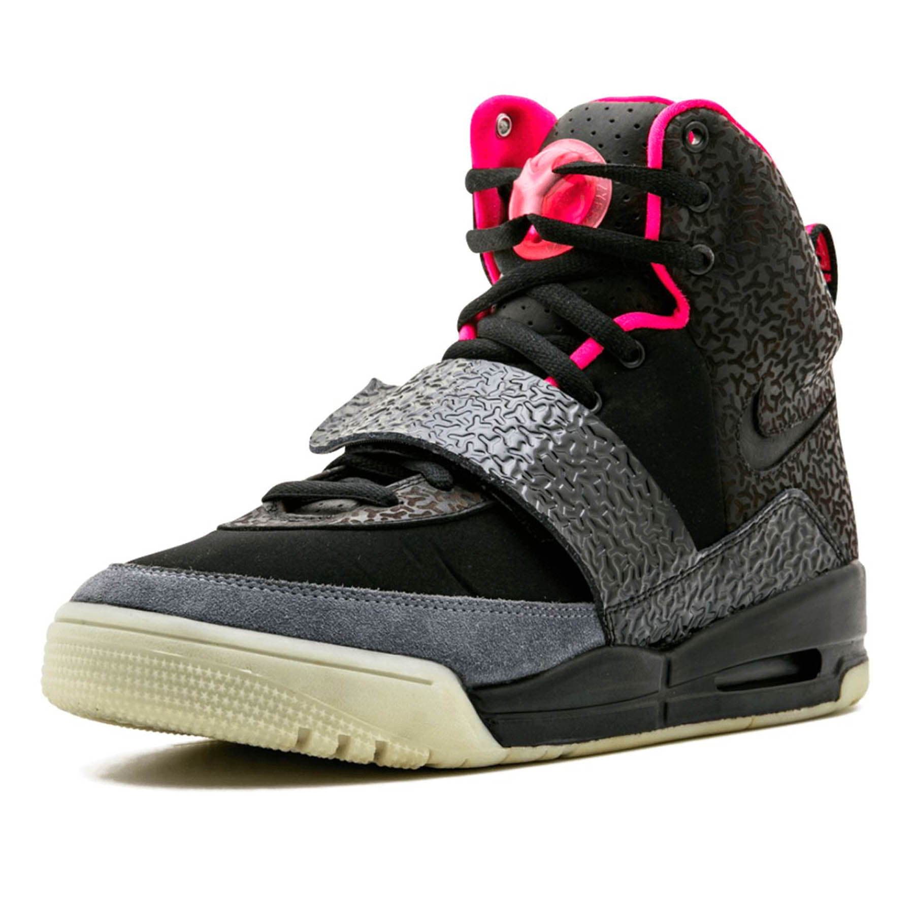 Nike Air Yeezy Blink Kick Game