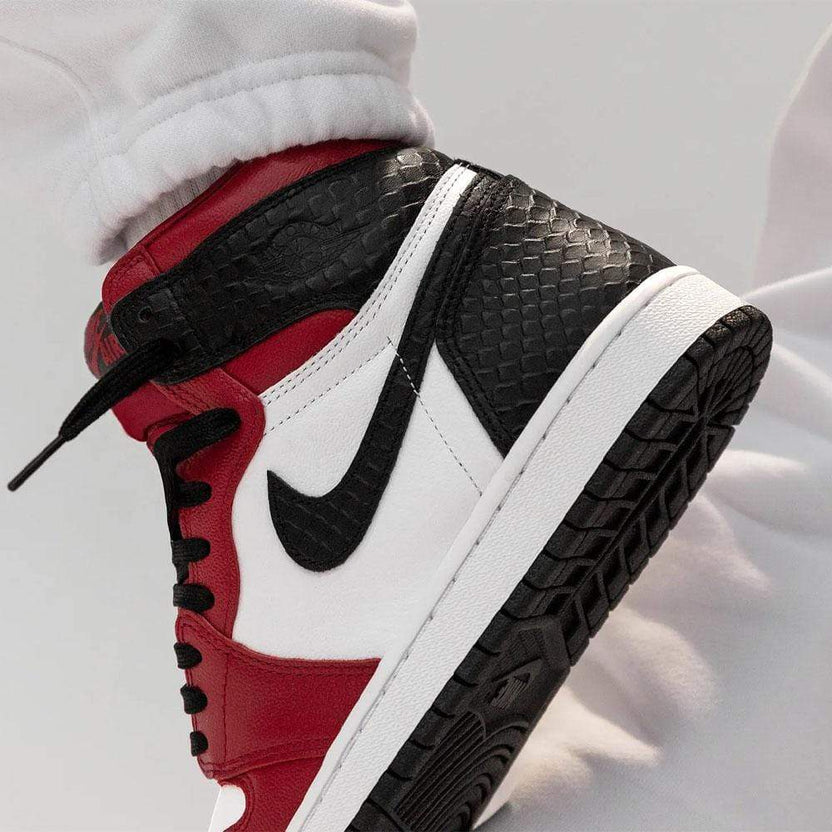 air jordan 1 satin snake chicago