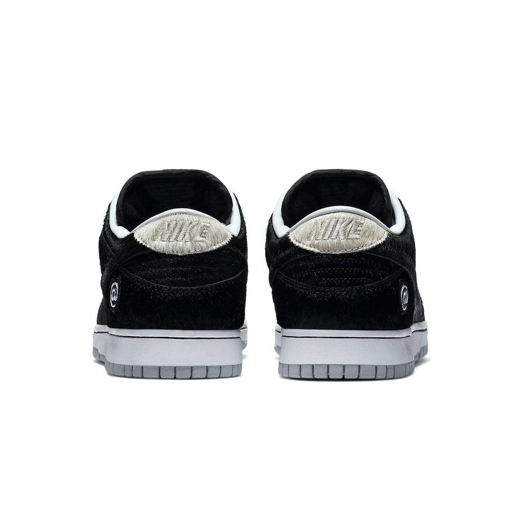 Medicom Toy x Dunk Low SB 'BE@RBRICK' - Kick Game