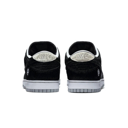 Medicom Toy x Dunk Low SB 'BE@RBRICK' - Kick Game