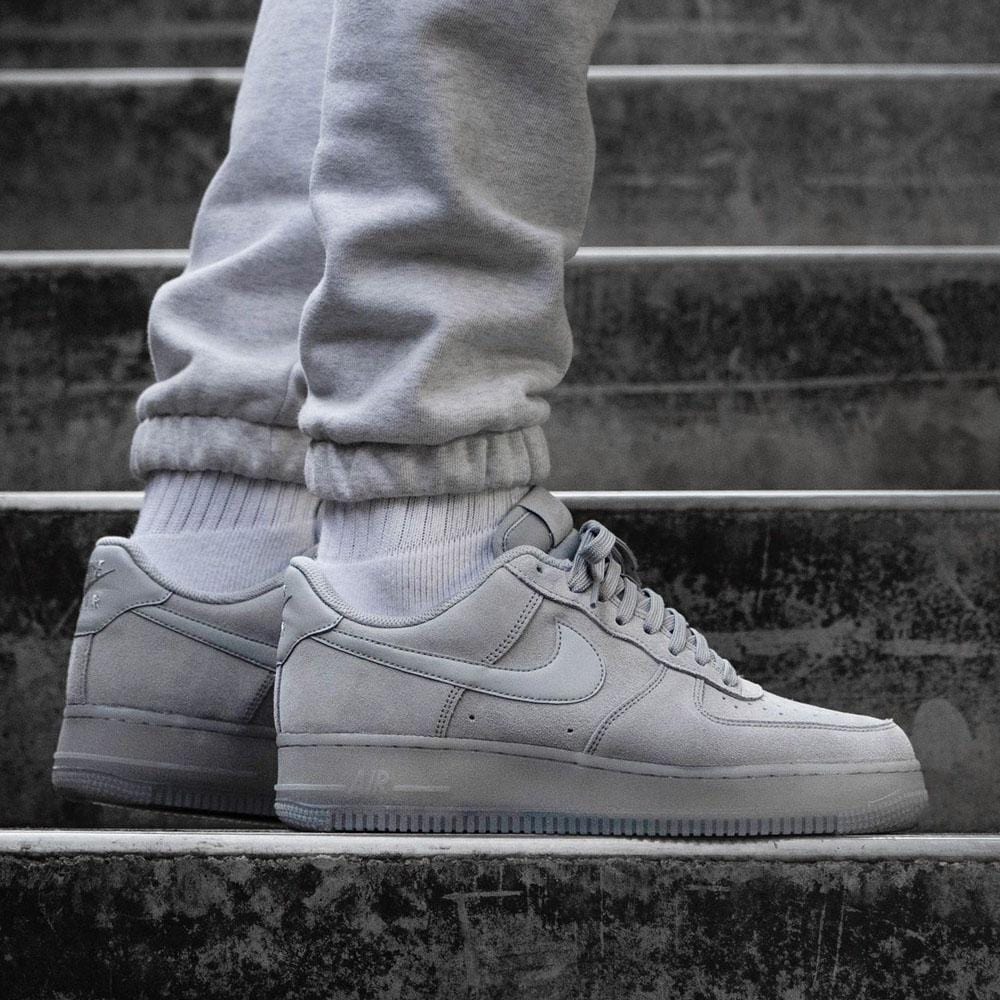 Nike Sportswear AIR FORCE 1 07 - Trainers - white/wolf grey/white