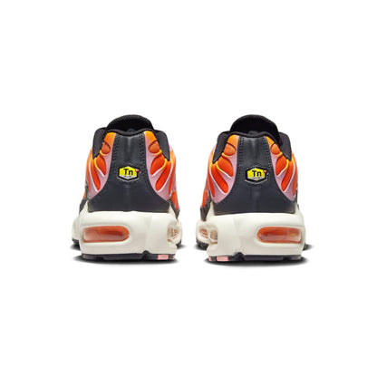 Nike Air Max Plus Wmns 'Magma Orange Soft Pink' - Kick Game