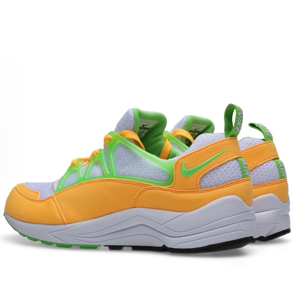 NIKE AIR HUARACHE LIGHT Atomic Mango & Action Green - Kick Game