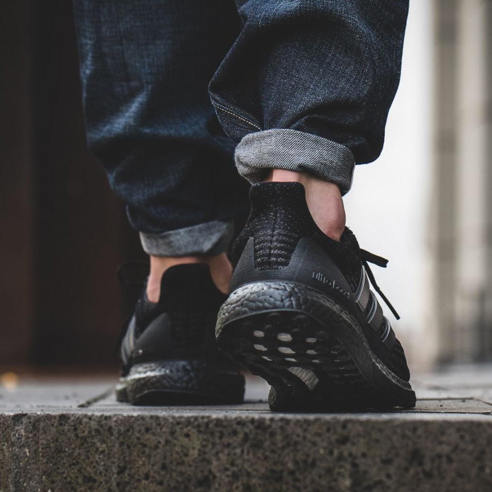 matte black yeezys