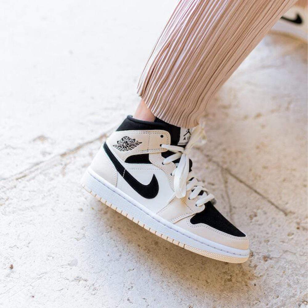 Wmns Air Jordan 1 Mid 'Barely Orange' - Kick Game