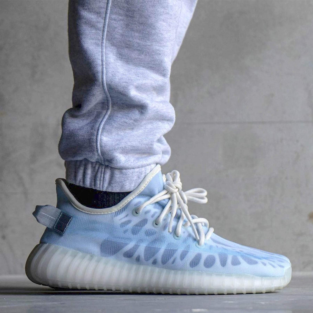 Light Blue Yeezy Blue Cloud Cheap Adidas Yeezy Boost 350 V2 Cloud