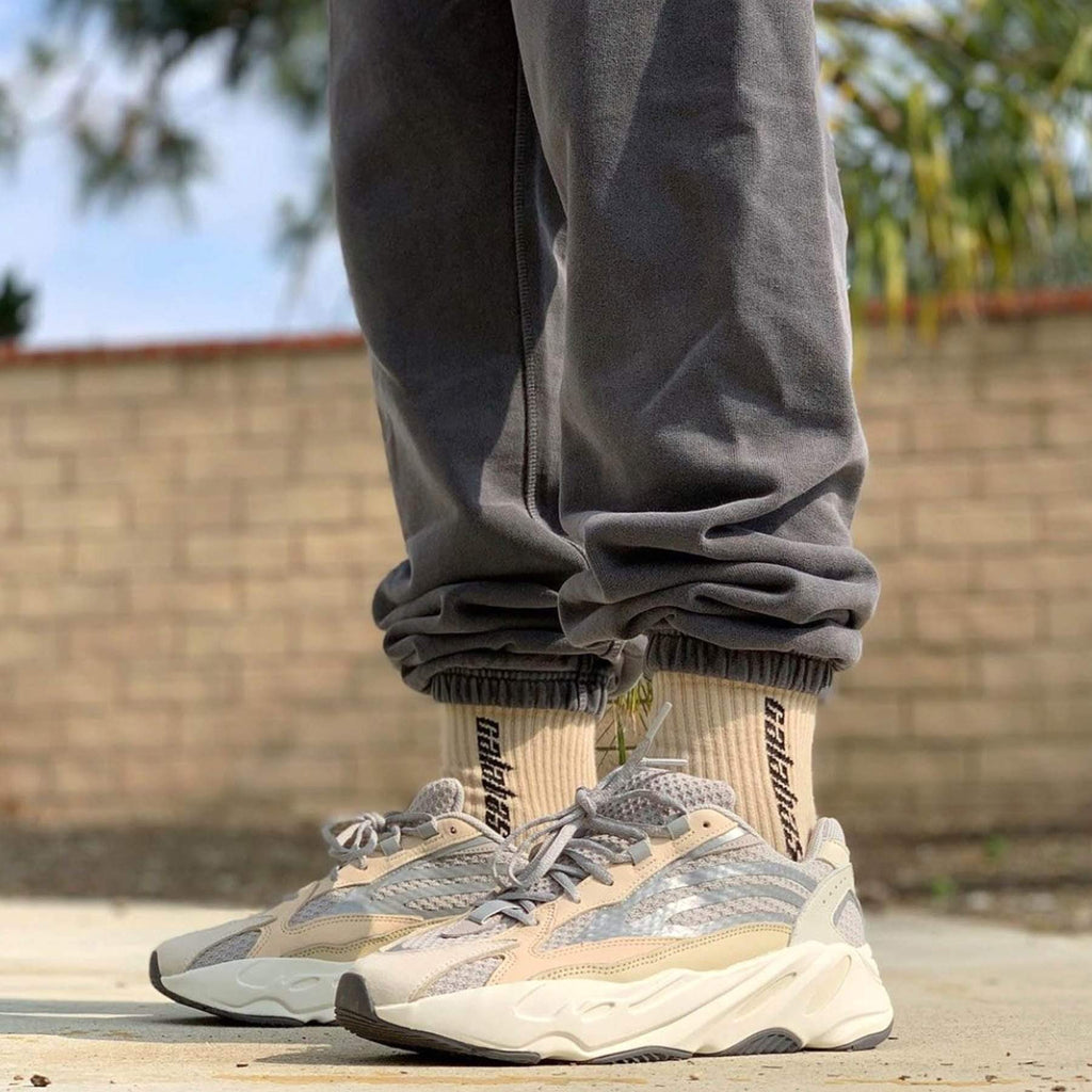 adidas Yeezy Boost 700 Cream Off White Sneakers Low Top Trainers Men Size  13US