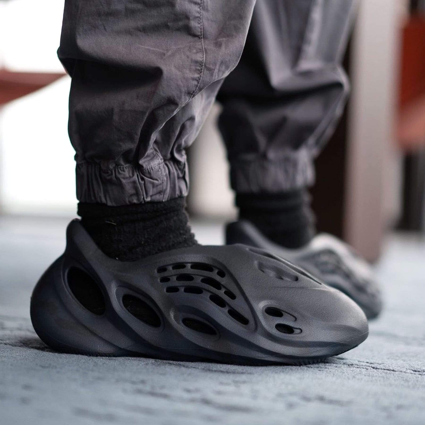 Foams black and blue online